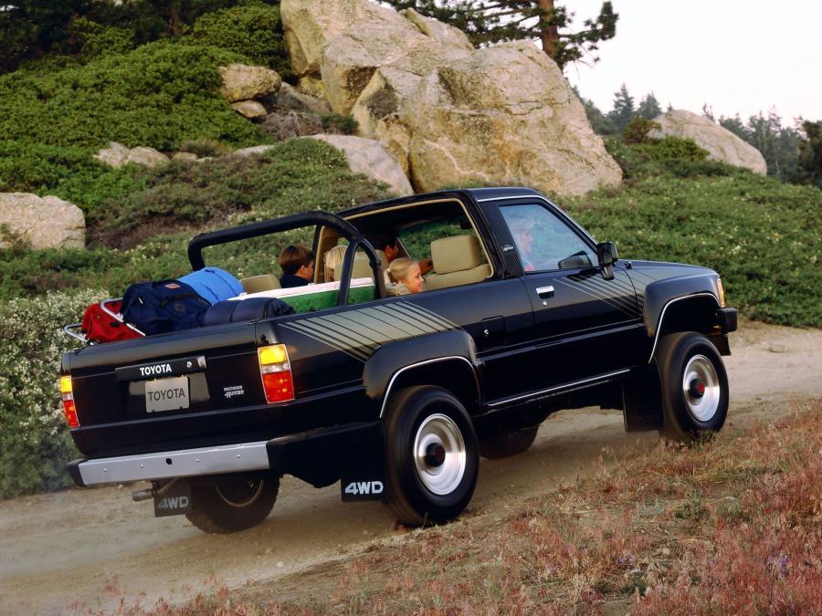  Toyota 4Runner 1986 года  (фото 9 из 12)